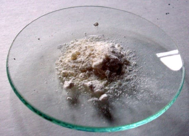 Tin Oxide: Tin Burnt in an Open Iron Pot